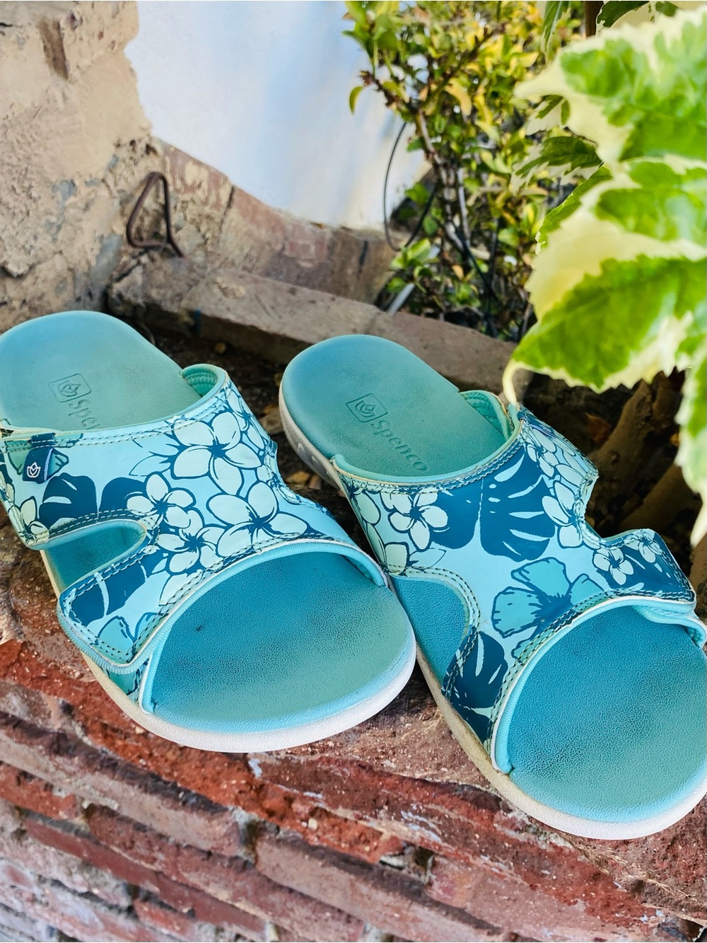 Spenco Adjustable Comfort Sandals Blue Tropical Floral Hook & Loop Woman’s 8 - Picture 3 of 12